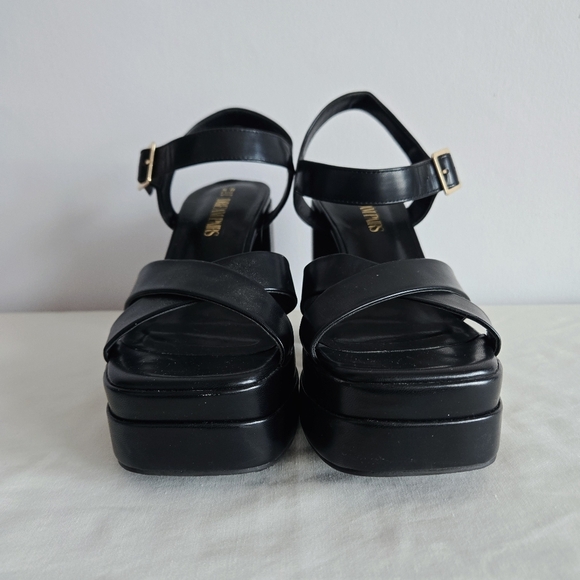 Black Chunk Heeled Women's Sandals - Picture 2 of 6